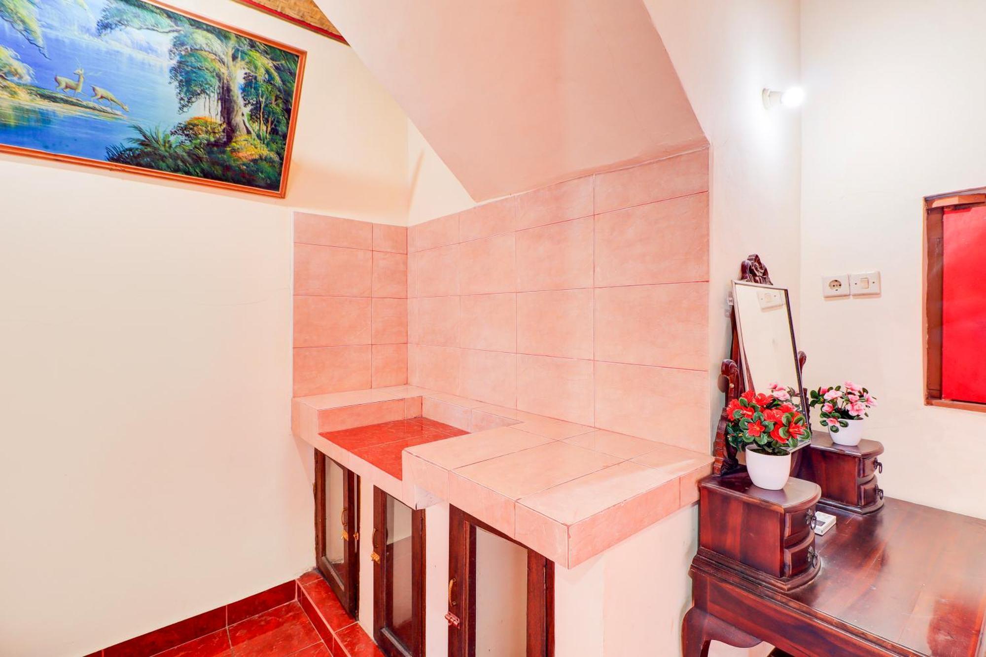 O Ubud Asri Near Monkey Forest Homestay